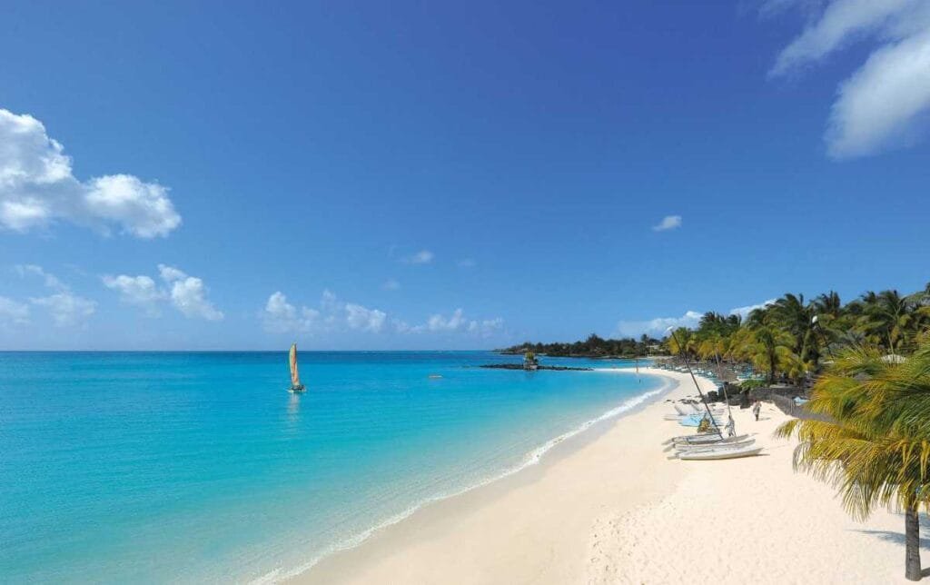 La Cuvette Beach