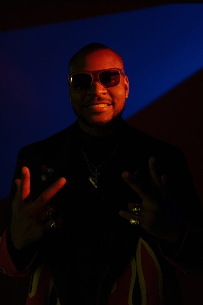 Lb Returns With Emotionally Charged EP 'Close to Me | Far Away'