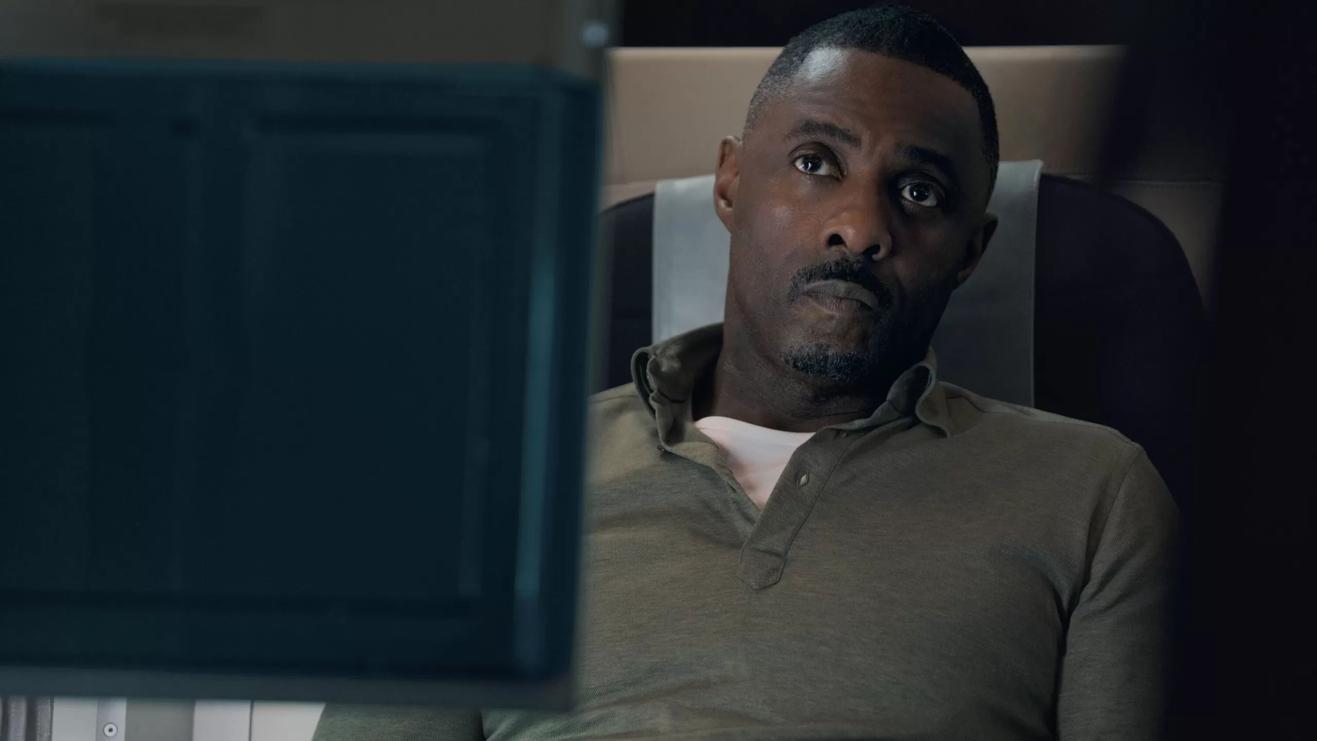 Idris Elba Hijack series